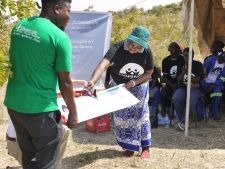 Zerschneiden des Banners